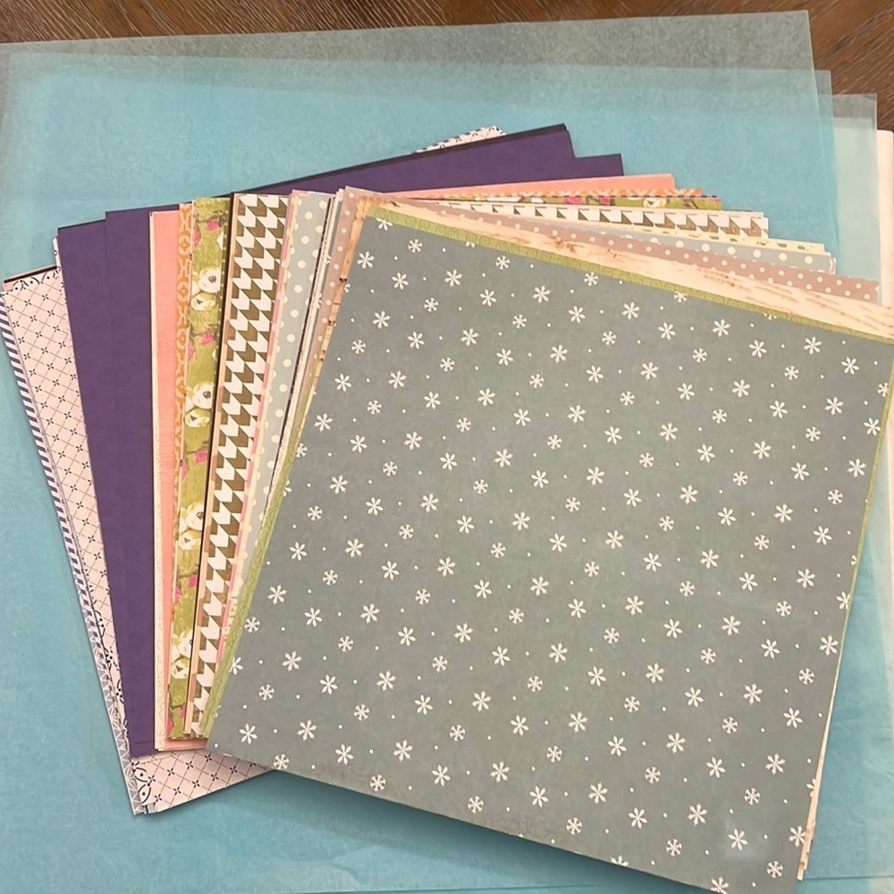 Scrapbooking paper (single sided)